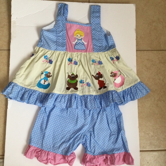 Disney Smocked Cinderella and the Mice Matching Set Size 4T - Picture 2 of 8